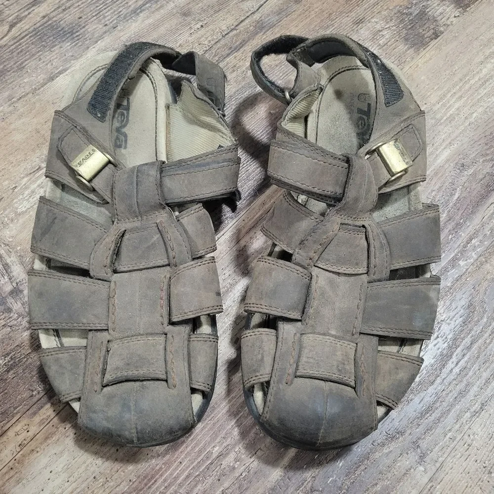 Teva Mens Size 11 Leather Gaine Fisherman Sandals Brown Outdoor Hiking